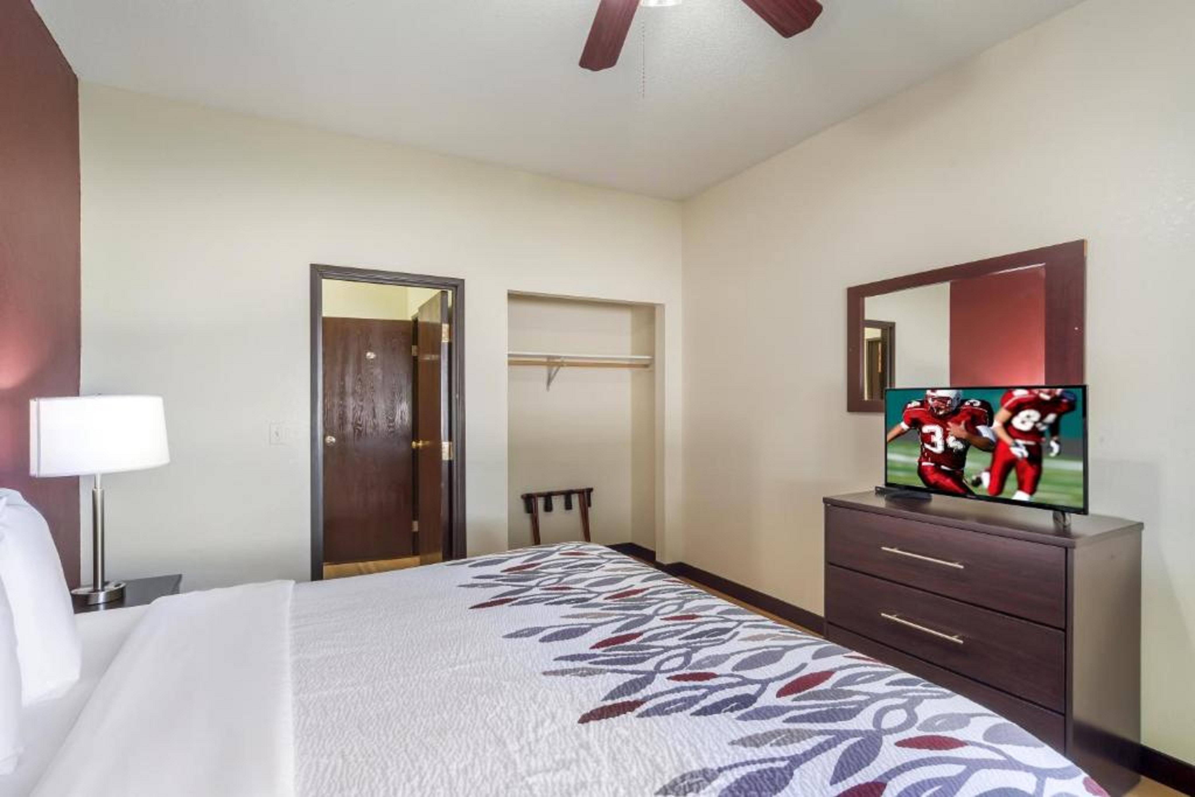 Red Roof Inn & Suites Omaha - Council Bluffs Εξωτερικό φωτογραφία